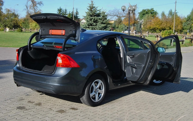 Volvo S60 cena 45900 przebieg: 196000, rok produkcji 2016 z Suwałki małe 172